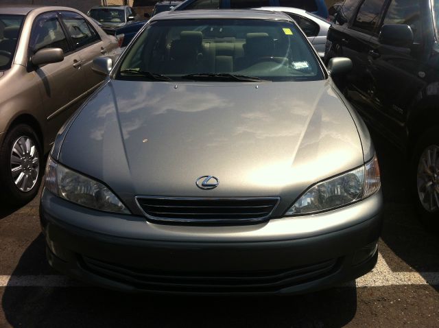 Lexus ES 300 2001 photo 2