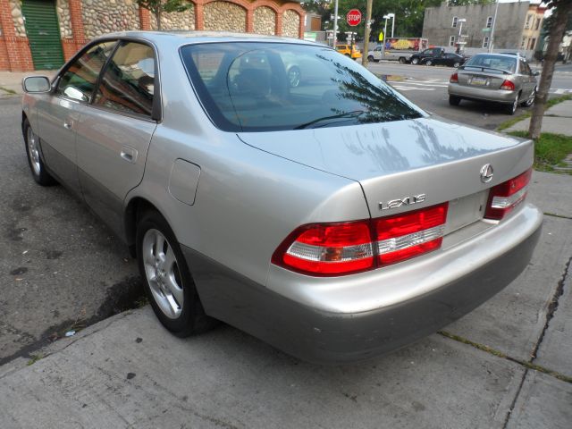 Lexus ES 300 2001 photo 2