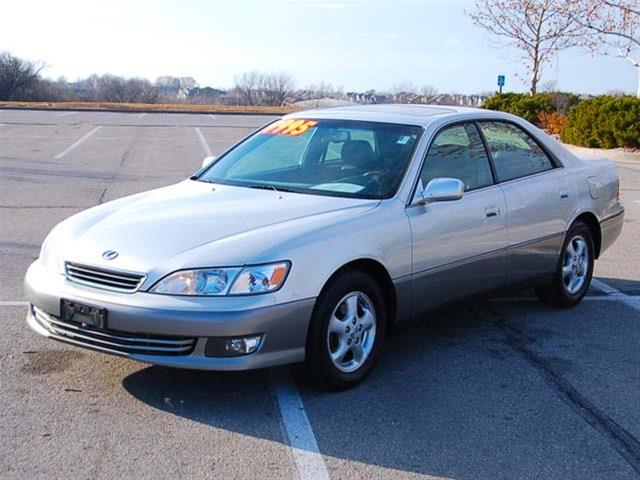 Lexus ES 300 5-door Liftback Sedan