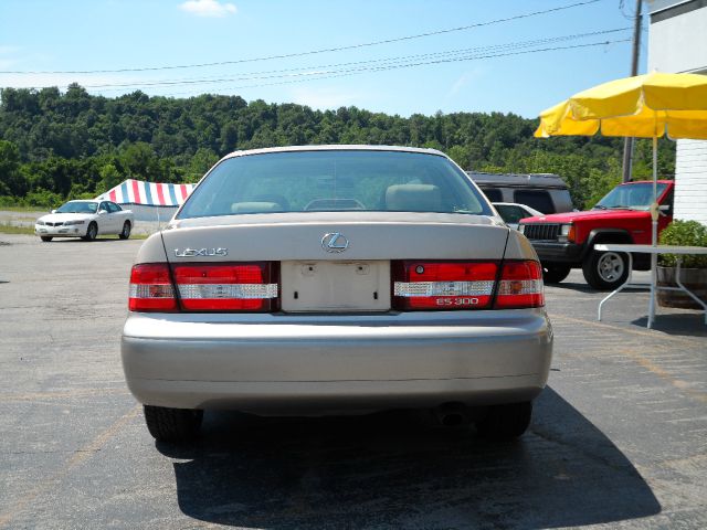 Lexus ES 300 2001 photo 2