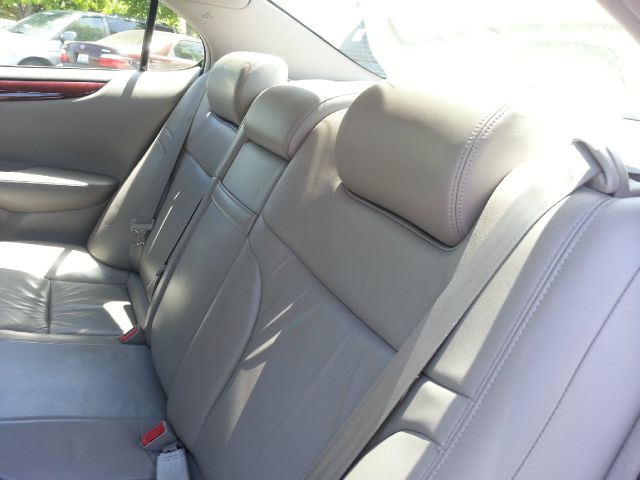 Lexus ES 300 2002 photo 17