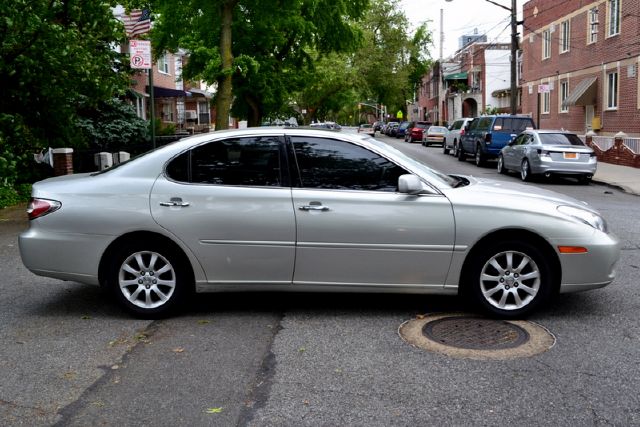 Lexus ES 300 2002 photo 16