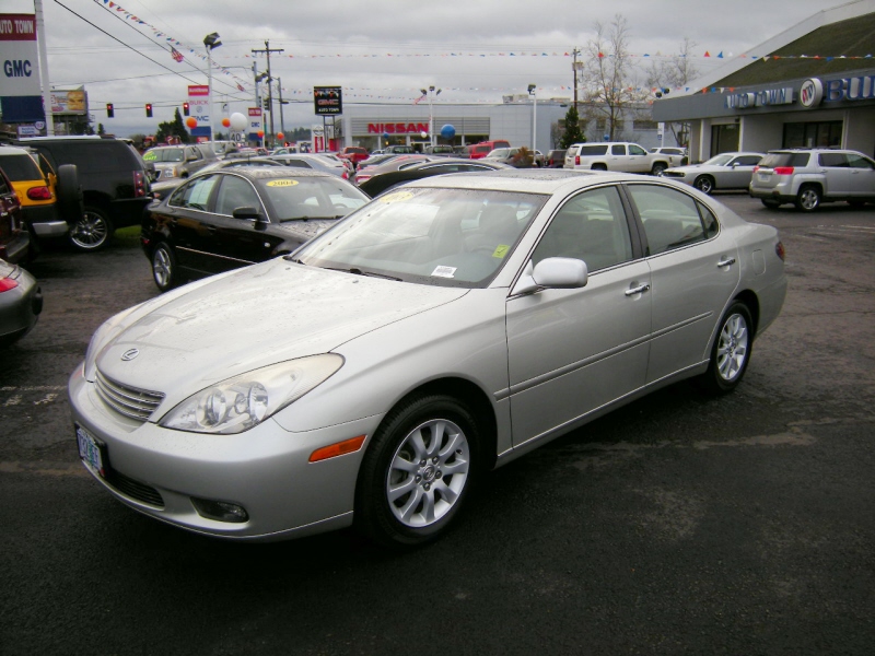 Lexus ES 300 Base Unspecified