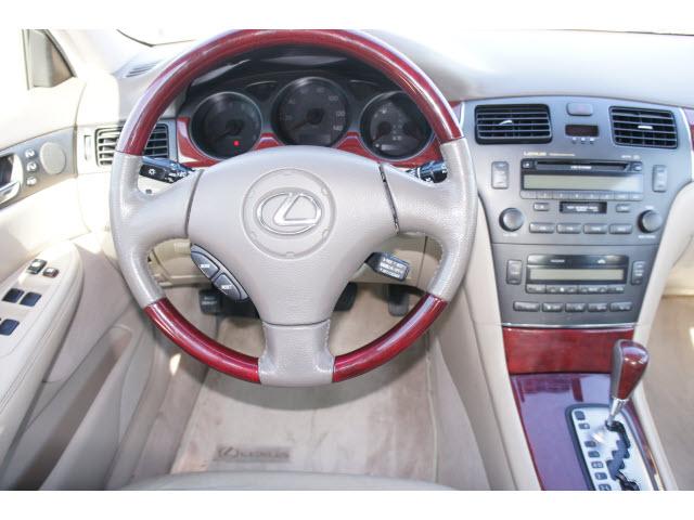 Lexus ES 300 2003 photo 2