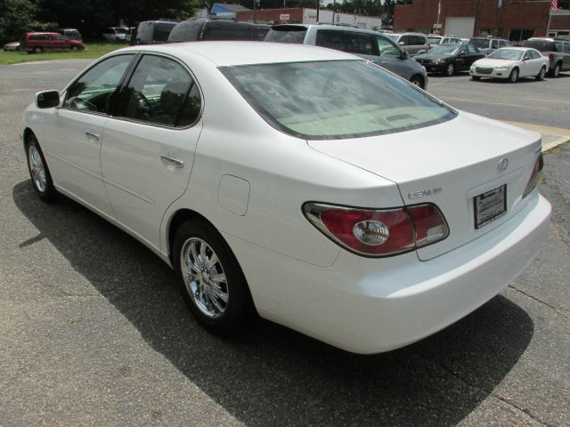 Lexus ES 300 2003 photo 2