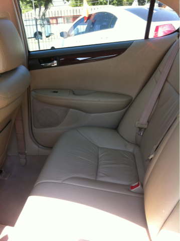 Lexus ES 300 2003 photo 2