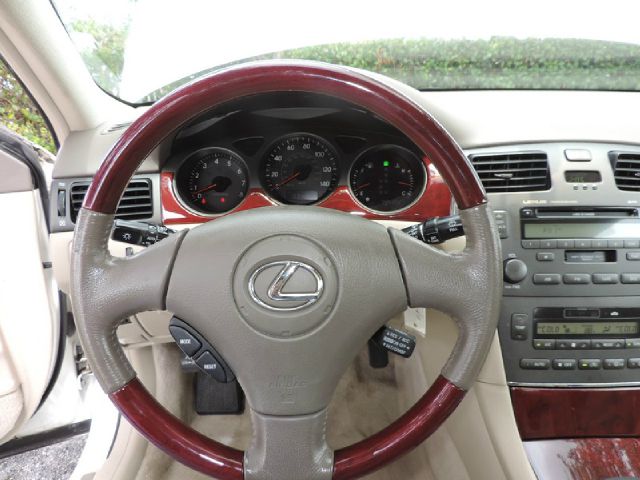 Lexus ES 330 2004 photo 2