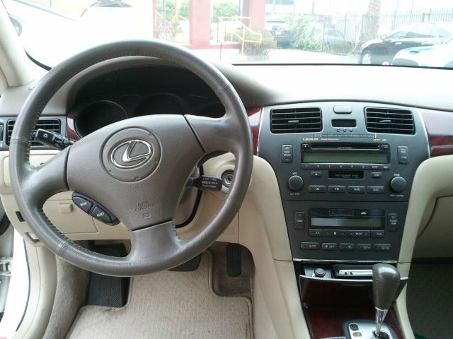 Lexus ES 330 2004 photo 2