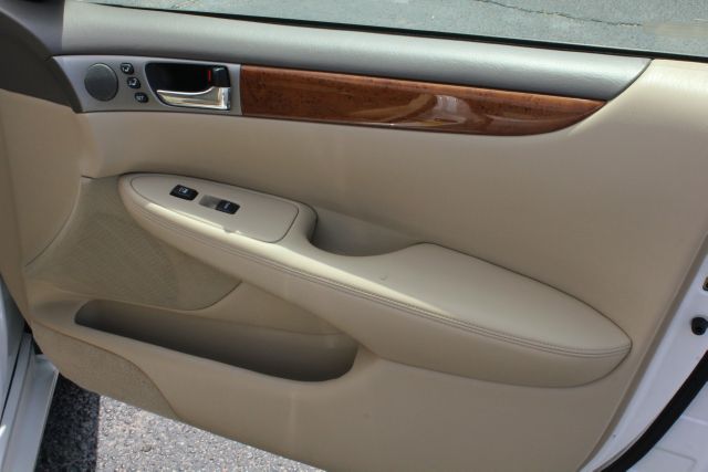 Lexus ES 330 2005 photo 16