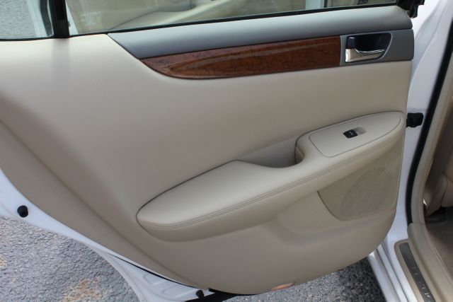 Lexus ES 330 2005 photo 19