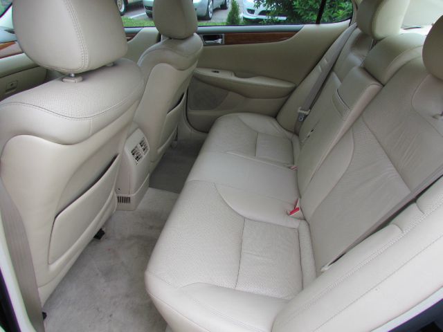 Lexus ES 330 2005 photo 16