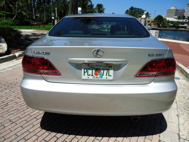 Lexus ES 330 2005 photo 2