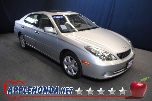 Lexus ES 330 Base Unspecified