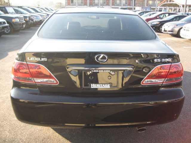 Lexus ES 330 Base Unspecified