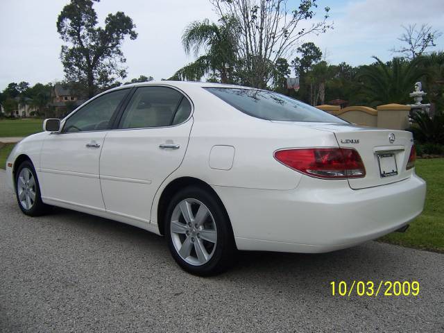 Lexus ES 330 Base Sedan