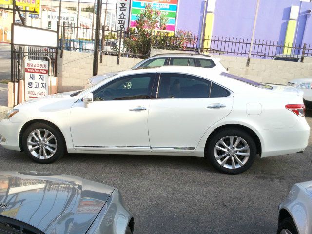 Lexus ES 350 2010 photo 12