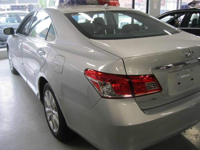 Lexus ES 350 2010 photo 2