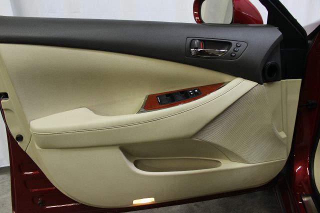 Lexus ES 350 2010 photo 22