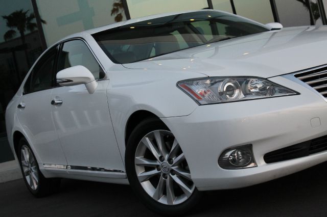 Lexus ES 350 2010 photo 20