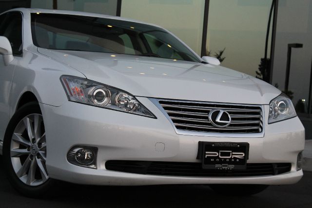 Lexus ES 350 2010 photo 21