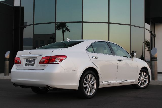 Lexus ES 350 2010 photo 24