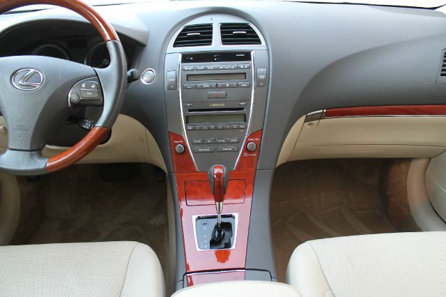 Lexus ES 350 2010 photo 27