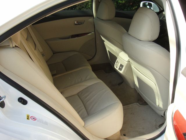 Lexus ES 350 2011 photo 12