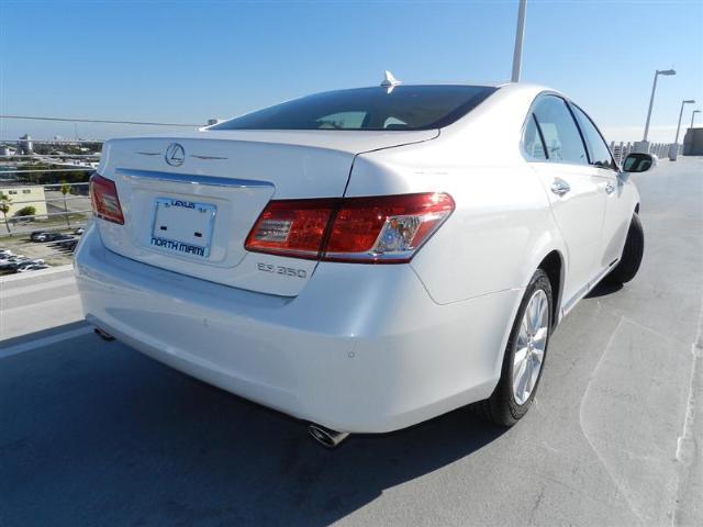 Lexus ES 350 2012 photo 1