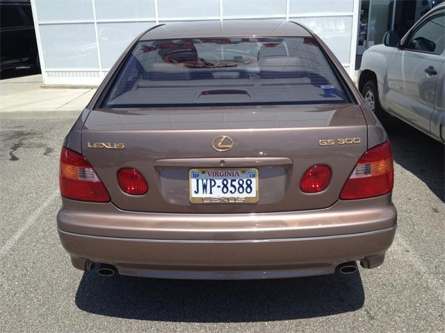 Lexus GS 300 1998 photo 2