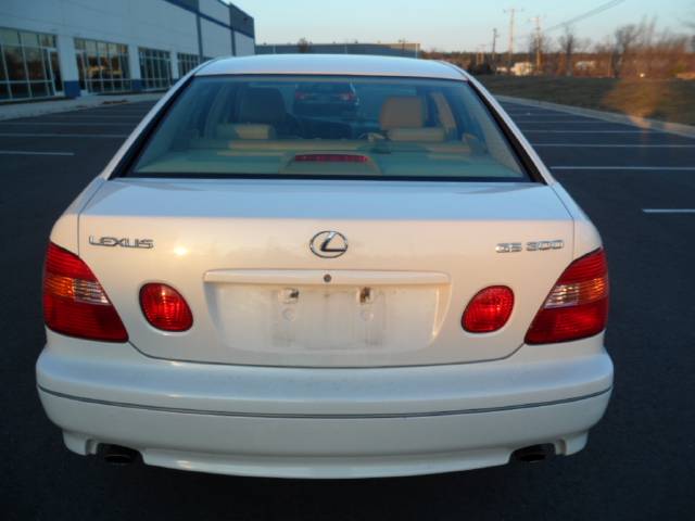 Lexus GS 300 1999 photo 3