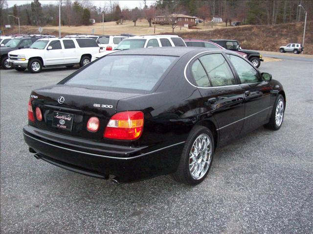 Lexus GS 300 1999 photo 3