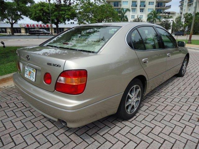 Lexus GS 300 2000 photo 4