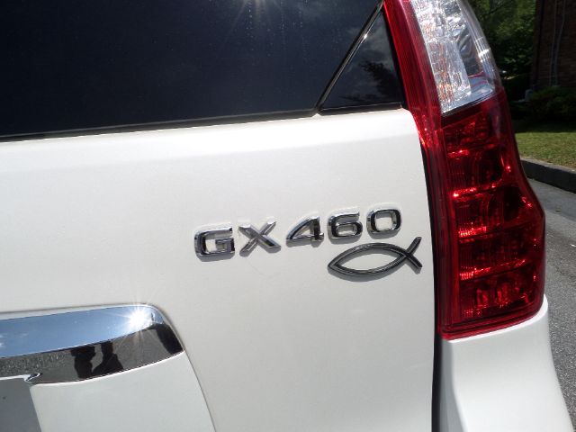 Lexus GX 460 2010 photo 22