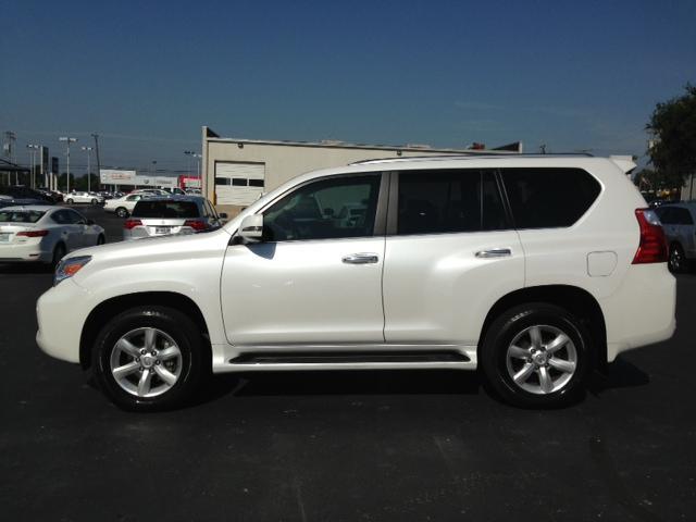 Lexus GX 460 2011 photo 3