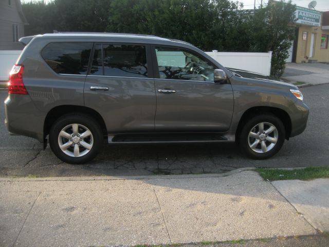 Lexus GX 460 2011 photo 1