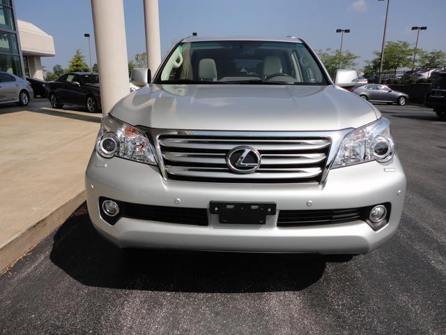 Lexus GX 460 2012 photo 3