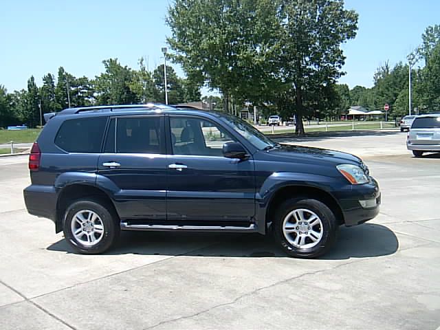 Lexus GX 470 2004 photo 2