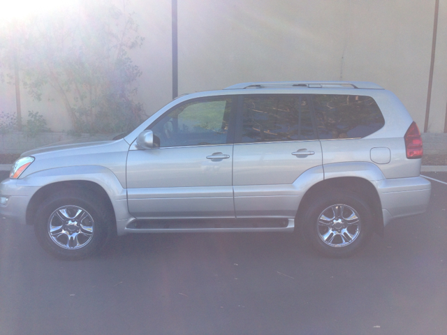 Lexus GX 470 2004 photo 2