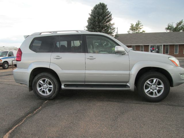 Lexus GX 470 2004 photo 2