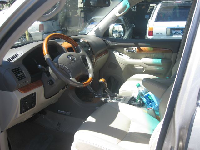 Lexus GX 470 2004 photo 2