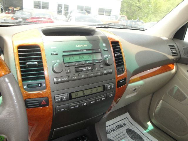 Lexus GX 470 2004 photo 17