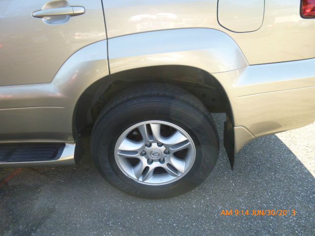 Lexus GX 470 2004 photo 2