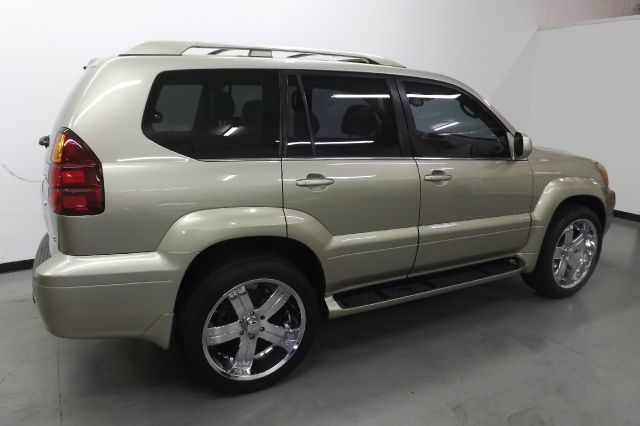 Lexus GX 470 2005 photo 2