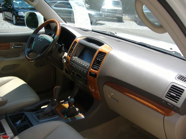 Lexus GX 470 2007 photo 14