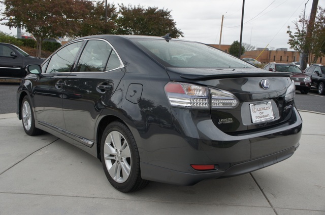 Lexus HS 250h 2011 photo 2