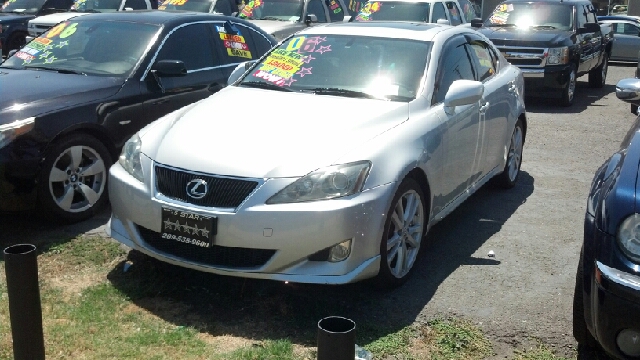 Lexus IS 2006 photo 2