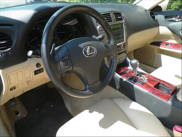 Lexus IS 250 2006 photo 3