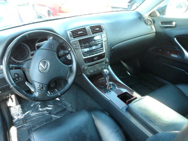 Lexus IS 250 2006 photo 2