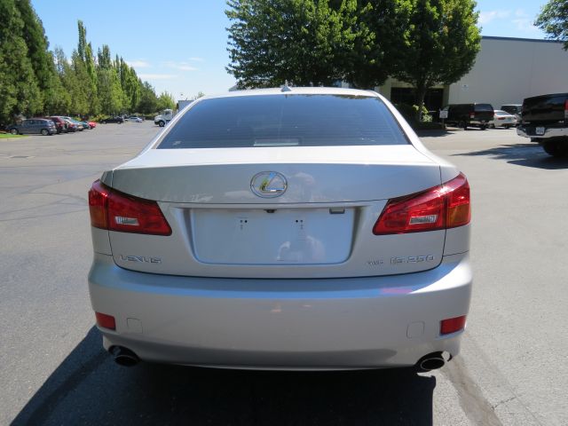 Lexus IS 250 4WD 4-door Sport/entertainment Pkg Sedan