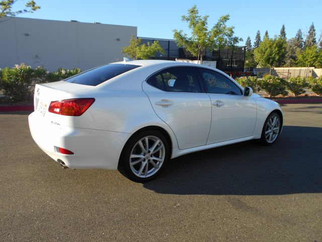 Lexus IS 250 Ext Cab SLE Longbed Sedan